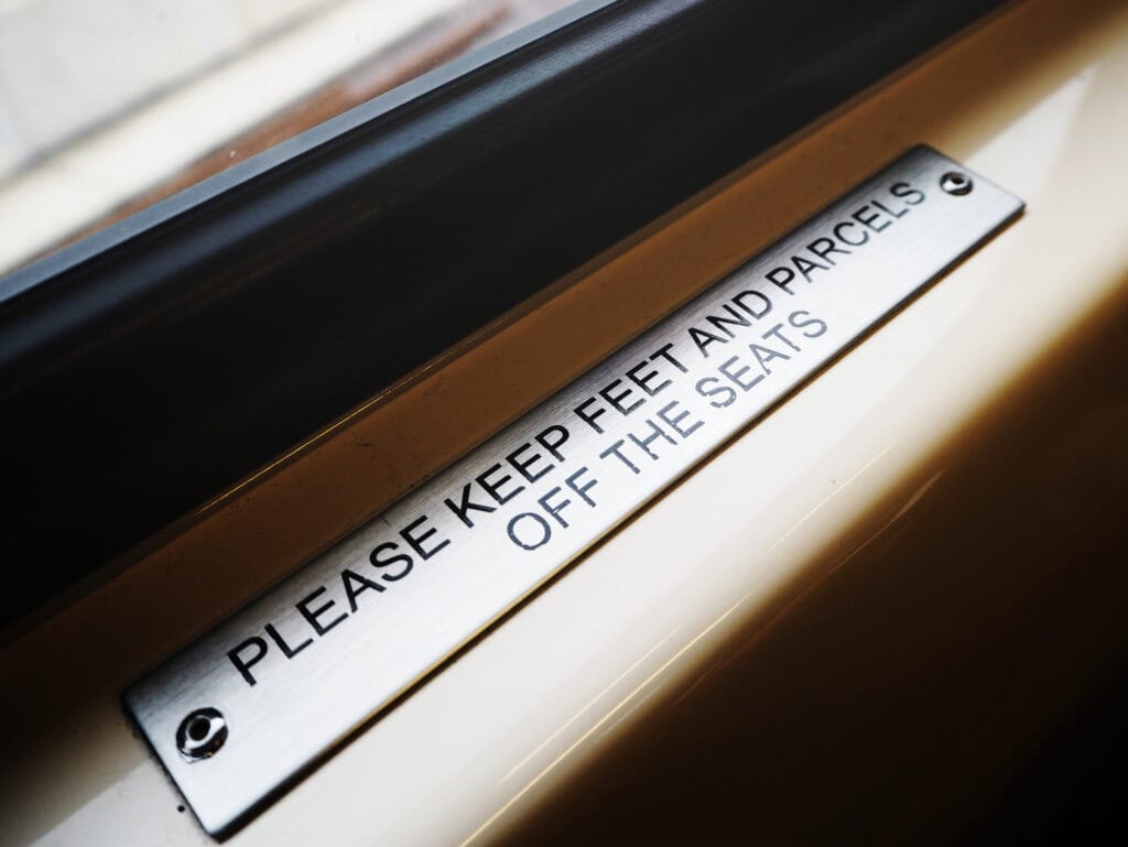 ป้ายกัดกรด